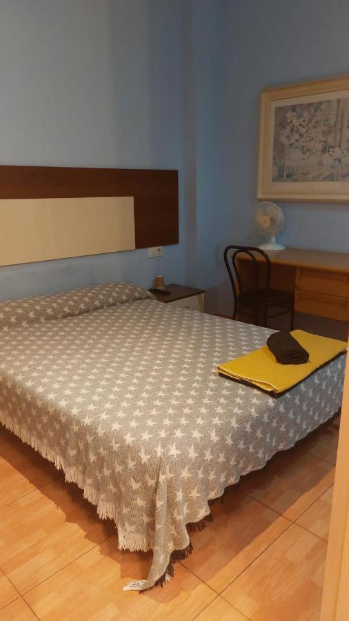 Pension Suiza Reus Exterior photo